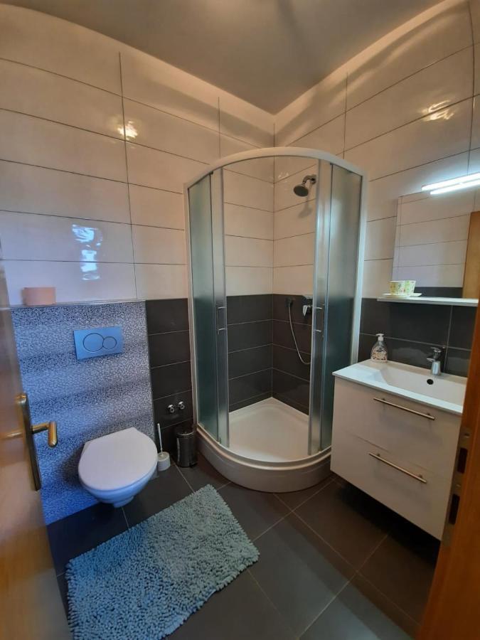 Apartman Barbir Sukosan Ngoại thất bức ảnh