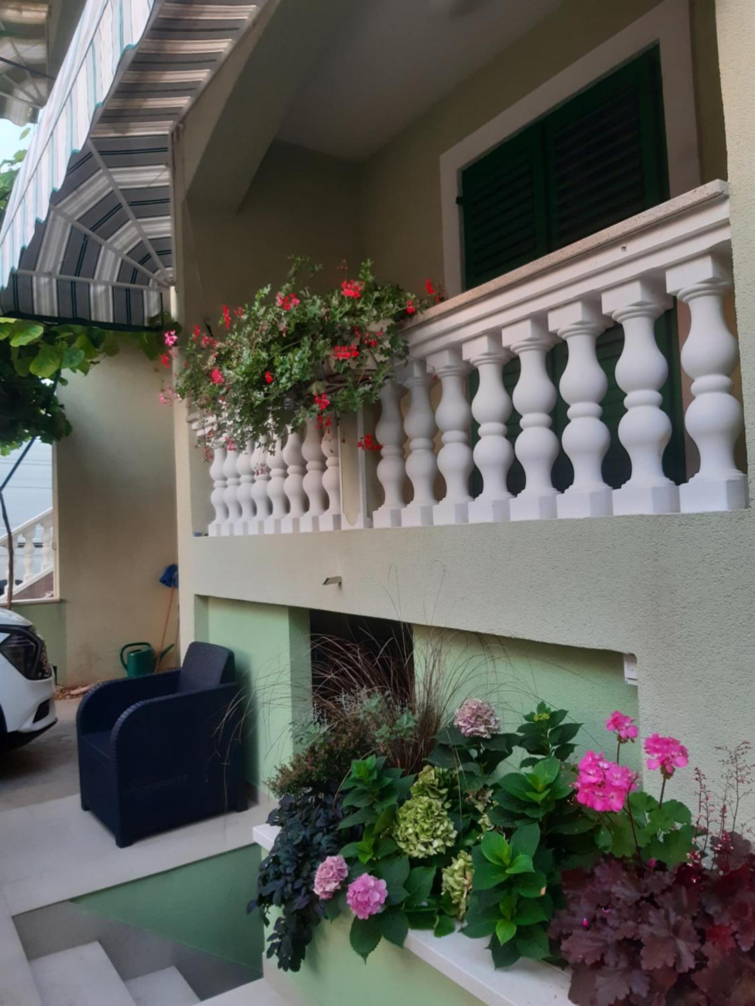 Apartman Barbir Sukosan Ngoại thất bức ảnh